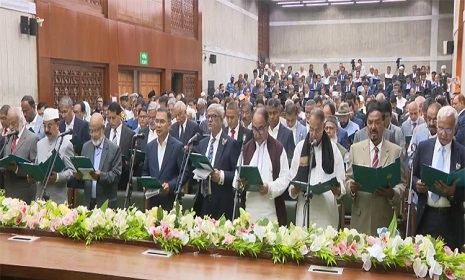 শপথ নিলেন বিএনপির নবনির্বাচিত সংসদ সদস্যরা