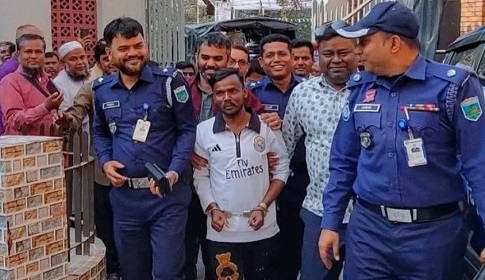 নায়িকা বানানোর আশ্বাসে ধর্ষণের অভিযোগে গ্রেপ্তার হিরো আলম