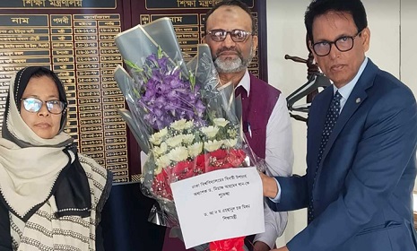 ঢাবি উপাচার্য নিয়াজ আহমেদ খানের পদত্যাগ