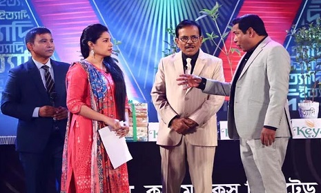 ঈদের ইত্যাদির দর্শক পর্বে থাকছেন মোশাররফ করিম