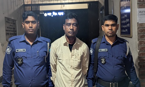 সালথায় স্ত্রী-সন্তানকে খুটিতে বেঁধে নির্যাতনের অভিযোগে স্বামী গ্রেপ্তার