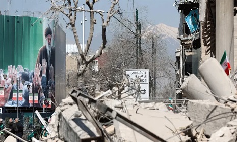 ইরানে নিহতের সংখ্যা বেড়ে ১০৪৫