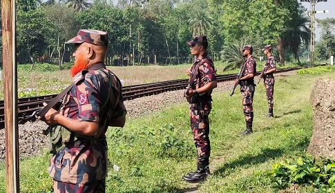জ্বালানি তেল পাচার রোধে দিনাজপুর সীমান্তে বিজিবির বাড়তি সতর্কতা