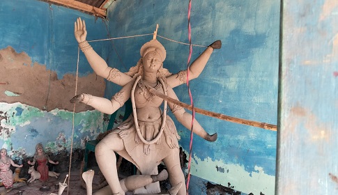আশাশুনির হামকোড়া জেলেপাড়ায় কালী প্রতিমা ভাঙচুর, ৪ দিনেও ক্লু উদ্ধার হয়নি