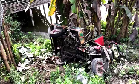 গোপালগঞ্জে নছিমন খাদে পড়ে  চালক  নিহত 