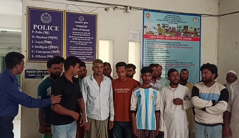 নগরকান্দায় দেশীয় অস্ত্রসহ ৩২ জন গ্রেফতার