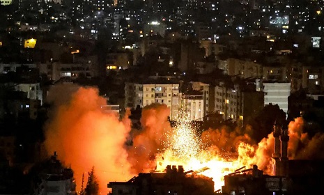 লেবাননে ইসরায়েলি হামলায় নিহত ৬৮৭