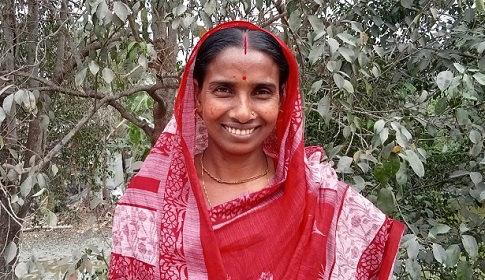 নেতৃত্বের গল্প শোনাতে তানজানিয়া যাচ্ছেন শ্যামনগরের অপর্ণা মল্লিক