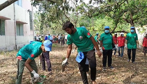 সাতক্ষীরায় ডেঙ্গু প্রতিরোধে জেলা প্রশাসকের পরিচ্ছন্নতা অভিযান