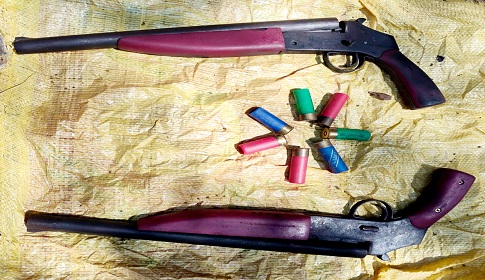 ঈশ্বরদীতে ময়লার স্তূপ থেকে আগ্নেয়াস্ত্র ও গুলি উদ্ধার