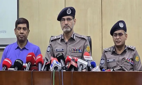 ঈদে বাড়ি গেলে অর্থ, গহনা আত্মীয় বা থানায় রেখে যাওয়ার পরামর্শ ডিএমপি কমিশনারের