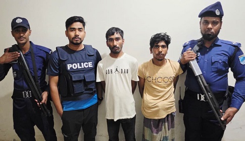 রিকশা ছিনতাই করতেই বন্ধুরা তাকে ইয়াবা সেবন করায়  