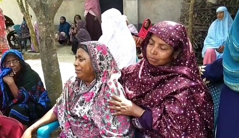 ঈদে বাড়ি ফেরার পথে একই পরিবারের তিনজন নিহত