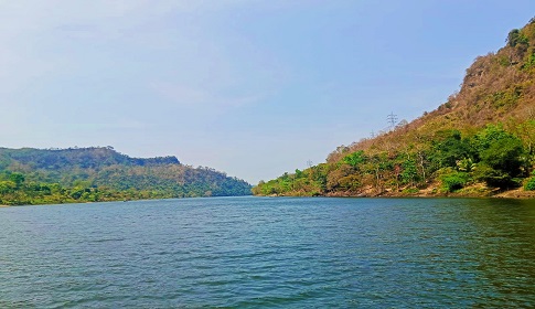 সবুজ পাহাড় আর নীল জলরাশির মিতালি: কাপ্তাইয়ের মায়াবী জনপদ