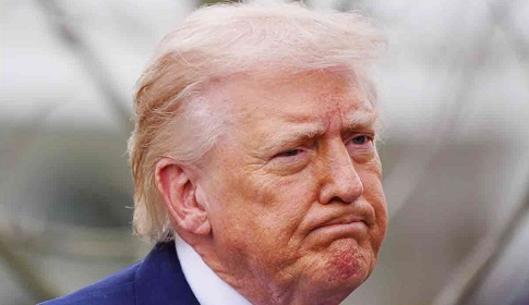 ইরান যুদ্ধে কূল-কিনারা না পেয়ে বের হওয়ার পথ খুঁজছেন ট্রাম্প