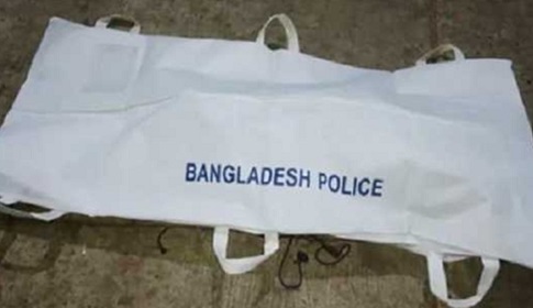 নড়াইলে গৃহবধূর ঝুলন্ত মরদেহ উদ্ধার, পা ছিল শিকলে বাঁধা