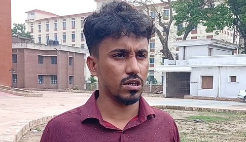 দুর্ঘটনা কবলিত বাসটির সব আসনেই যাত্রী ছিল: বেঁচে ফেরা যাত্রী রাজিব