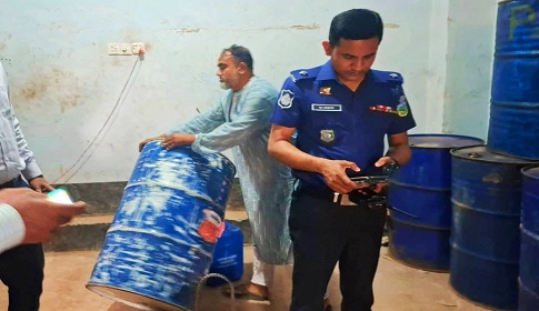 পর্যাপ্ত মজুদ থাকতেও চালকদের তেল না দেয়ায় ৫০ হাজার টাকা জরিমানা