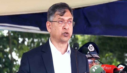 ‘পুলিশকে আগের পোশাকে ফেরাতে কাজ করছে সরকার’