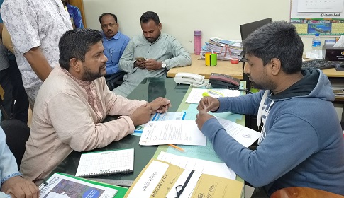 রাণীশংকৈলের সমস্যা সমাধানে স্মারকলিপি দিলেন গণঅধিকার পরিষদের নেতা মামুন