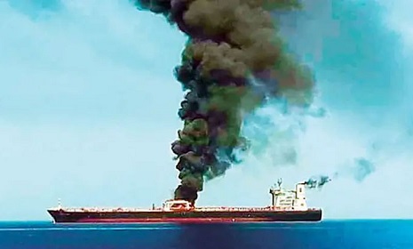 কুয়েতের তেলবাহী জাহাজে ইরানের হামলা