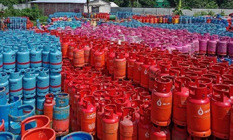 এলপিজির দাম বাড়বে না কমবে, জানা যাবে বৃহস্পতিবার