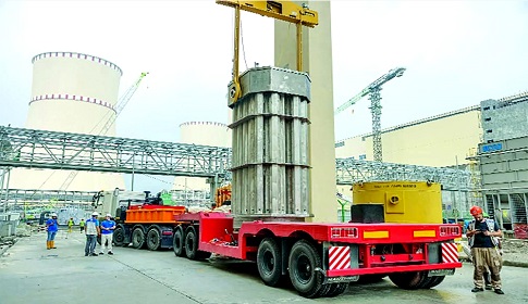 মেলেনি লাইসেন্স, পেছাচ্ছে জ্বালানী লোডিং