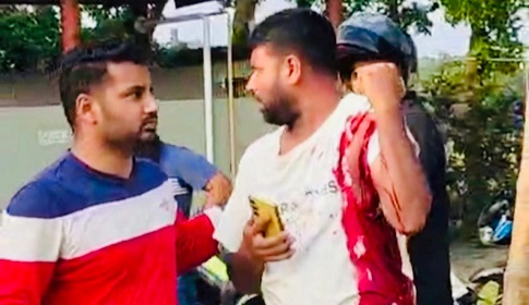 ঈশ্বরদীতে পাম্পে তেলের লাইন নিয়ে দ্বন্দ্ব, ছুরিকাঘাতে আহত যুবক