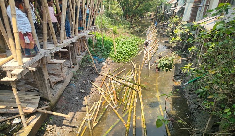 গোপালগঞ্জে খাল দখলমুক্ত করলো প্রশাসন 