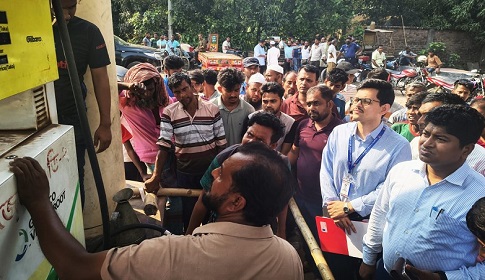 ওজনে কম দেওয়ায় পাম্প মালিককে ৩০ হাজার টাকা জরিমানা  