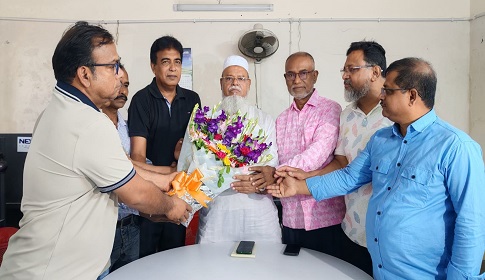 গোপালগঞ্জ রিপোর্টার্স ফোরামের পক্ষ থেকে জেলা পরিষদের প্রশাসককে সংবর্ধনা