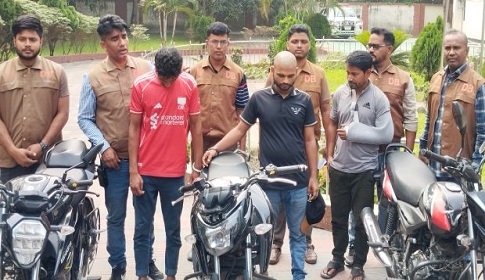 মুন্সীগঞ্জে আন্তঃজেলা মোটরসাইকেল চোর চক্রের ৩ সদস্য গ্রেপ্তার
