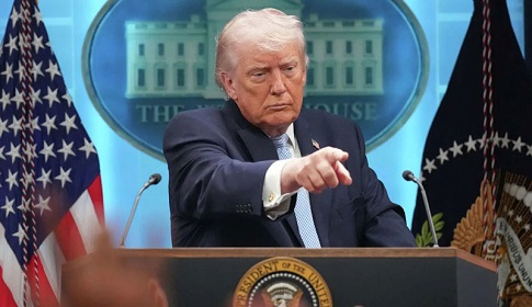 ৯ লাখ অভিবাসীর স্ট্যাটাস অবৈধভাবে বাতিল করেছে ট্রাম্প প্রশাসন