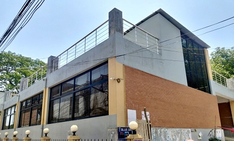 উদ্বোধনের ২ বছরেও চালু হয়নি ঈশ্বরদী পৌর মার্কেট