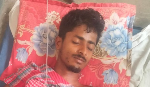 ব্যবসায়ীকে মারধর করে টাকা ছিনতাই