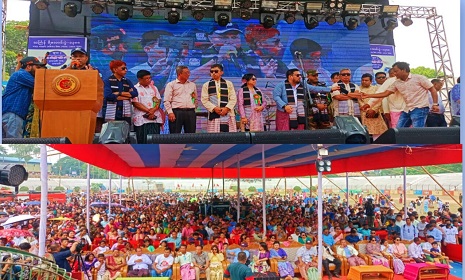 রাঙ্গামাটিতে জলকেলিতে মাতলেন মারমা তরুণ-তরুণীরা সম্প্রীতির বন্ধনে রঙিন পাহাড়