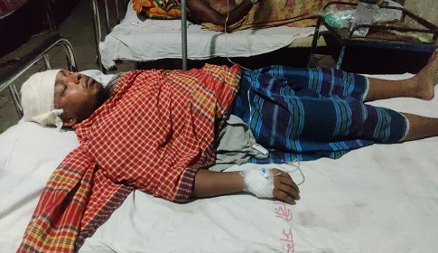 জমির বিরোধে নগরকান্দায় সংঘর্ষ, নারীসহ আহত ৪