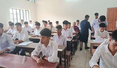 কাপ্তাইয়ে উৎসবমুখর পরিবেশে এসএসসি ও দাখিল পরীক্ষা শুরু