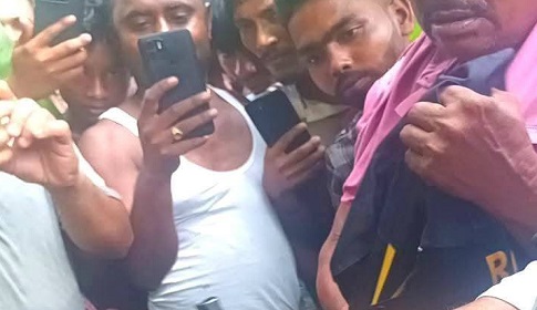 কোটালীপাড়ায় ডাকাতি করে পালানোর সময় ৪ ডাকাত আটক