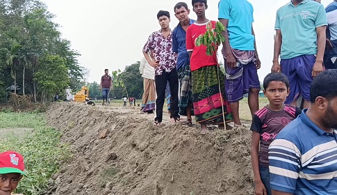 সুবর্ণচরে আদালতের নির্দেশনা অমান্য করে জমি দখলের চেষ্টার অভিযোগ