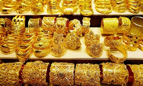 সোনার দাম আরও কমলো
