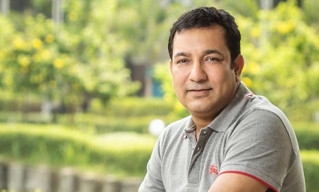 একঝাঁক তারকা নিয়ে নিজের লেখা গল্পে তৌকীর আহমেদ