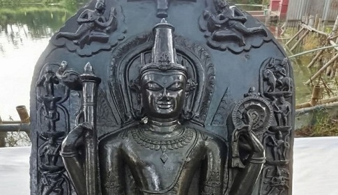 মুন্সীগঞ্জে দুর্লভ কষ্টি পাথরের মূর্তিসহ আটক ২