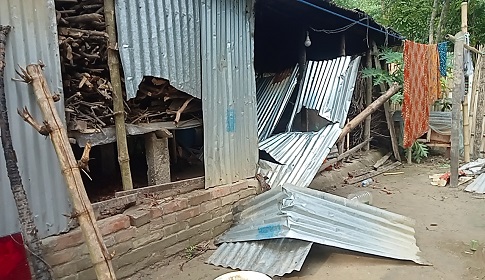 সালথায় গ্রাম্য মোড়লদের দ্বন্দ্বের বলি হচ্ছে সাধারণ মানুষ, এর শেষ কোথায় 
