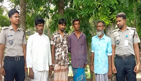 সালথায় মাদক সেবনের দায়ে চার যুবকের বিনাশ্রম কারাদণ্ড
