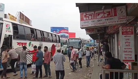 বরিশাল কেন্দ্রীয় নথুল্লাবাদ টার্মিনালের প্রবেশ রাস্তায় যানজট, বিশৃঙ্খলা, ভোগান্তি
