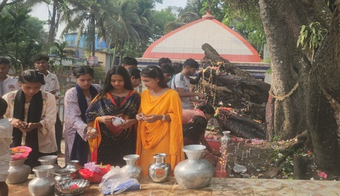 নিশিনাথ: দুর্ধর্ষ ডাকাত থেকে পূজনীয়!