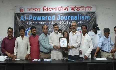 ‘দায়িত্বশীল সাংবাদিকতাই পারে অপতথ্য রোধ করতে’