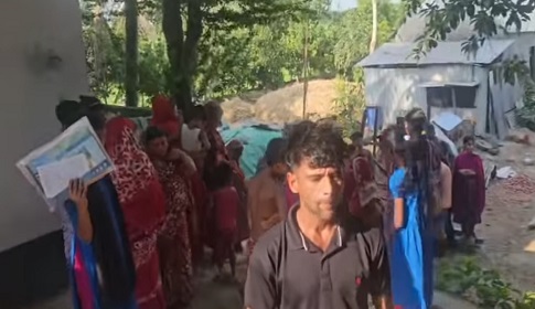 ঘাস কাটাকে কেন্দ্র করে ভাইয়ের হাতে ভাইয়ের কব্জি বিচ্ছিন্ন