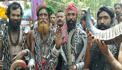 বগুড়া মহাস্থানগড়ে শেষ বৈশাখী মেলা: হাজারো মানুষের ঢল, উৎসবমুখর জনপদ